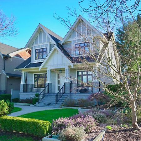 Balaclava Park House Close Ubc And Downtown バンクーバー エクステリア 写真